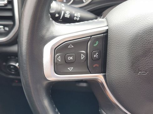 Used 2022 RAM 1500 Laramie AWD/4WD image 39