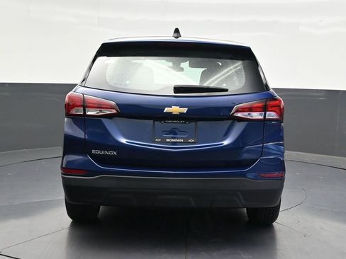 Used 2023 Chevrolet Equinox LS FWD image 4