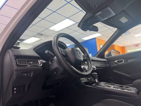Used 2023 Honda Civic Sport image 18