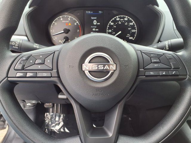Used 2025 Nissan Altima 2.5 S FWD image 9
