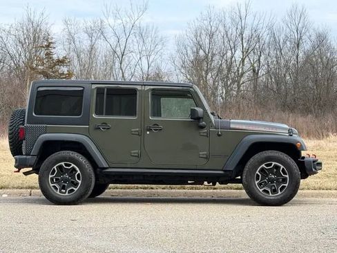 Used 2016 Jeep Wrangler Unlimited Rubicon image 38