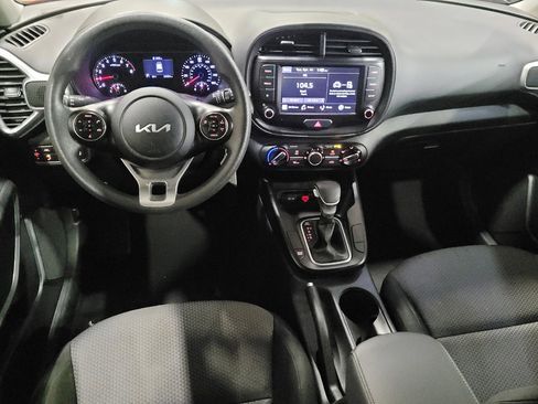 Used 2022 Kia Soul LX w/ Technology Package FWD image 22