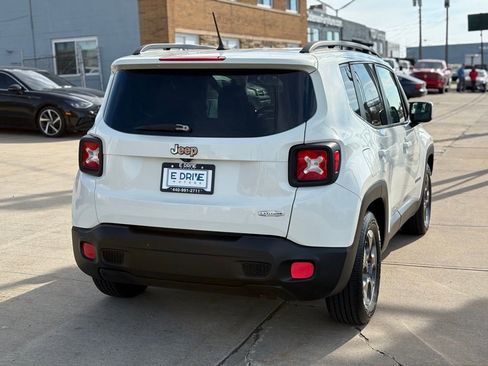 Used 2015 Jeep Renegade Latitude w/ Cold Weather Group II image 9