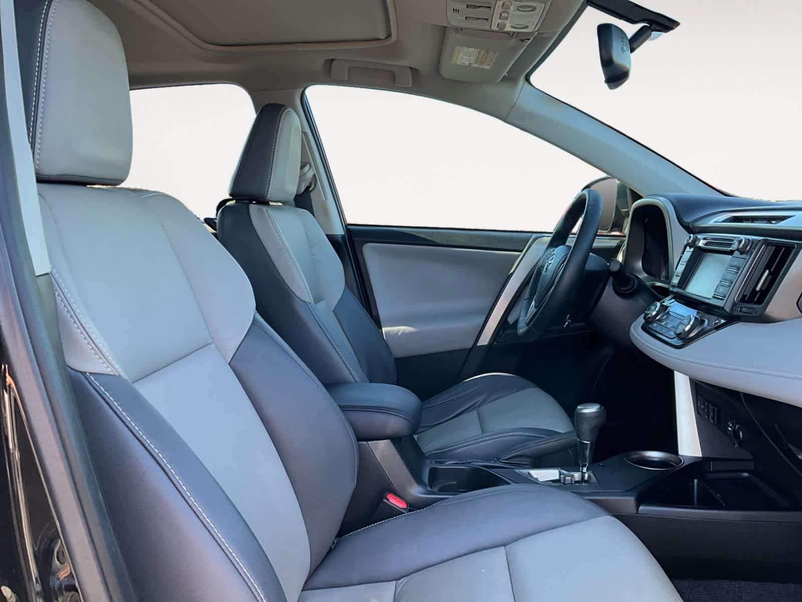 Used 2015 Toyota RAV4 Limited AWD/4WD image 15