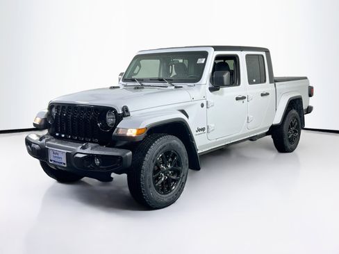 Used 2022 Jeep Gladiator Sport image 1