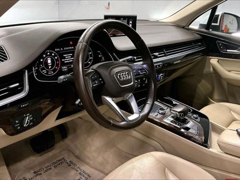 Used 2017 Audi Q7 3.0T Premium Plus w/ Premium Plus Package image 17