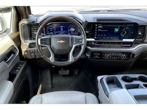 Used 2023 Chevrolet Silverado 1500 LTZ image 5