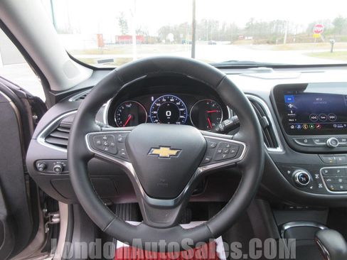 Used 2024 Chevrolet Malibu LT image 11