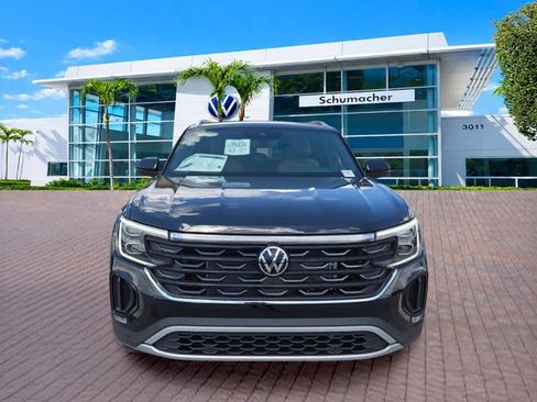 New 2026 Volkswagen Atlas Cross Sport SE FWD image 2