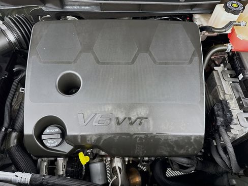 Used 2024 Chevrolet Traverse LS w/ Safety Package image 38