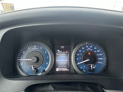 Used 2016 Toyota Sienna XLE w/ XLE Navigation Package image 16