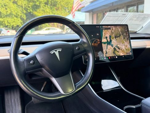 Used 2018 Tesla Model 3 Long Range AWD/4WD image 31