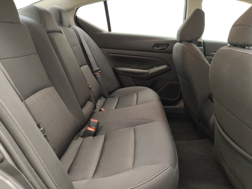 Used 2025 Nissan Altima 2.5 SV FWD image 19