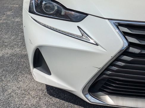 Used 2018 Lexus IS 300 AWD w/ Comfort Package image 9