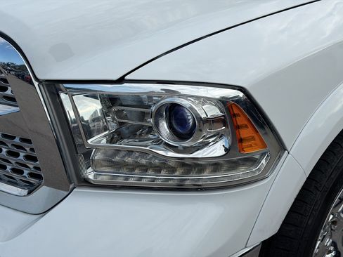 Used 2017 RAM 1500 Laramie image 9