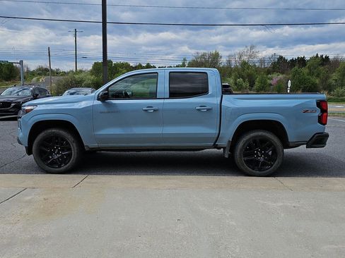 Used 2025 Chevrolet Colorado Z71 w/ Technology Package image 3