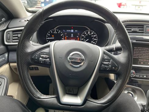 Used 2020 Nissan Maxima Platinum w/ Sport Mat Group FWD image 13