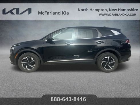 Used 2023 Kia Sportage LX image 4