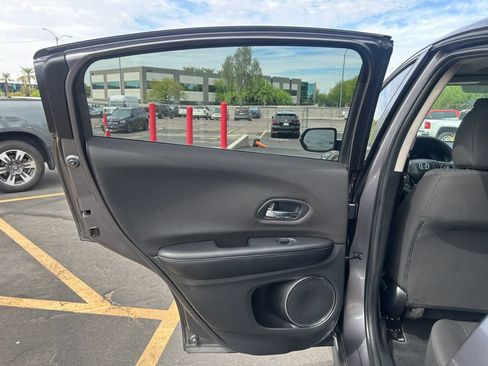 Used 2018 Honda HR-V EX image 13