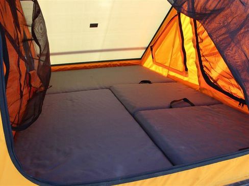 Used 2018 Toyota Tacoma TRD Sport w/ Technology Package image 53