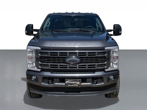Used 2023 Ford F350 XLT w/ Camper Package image 49