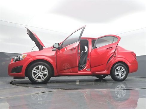 Used 2016 Chevrolet Sonic LT image 59