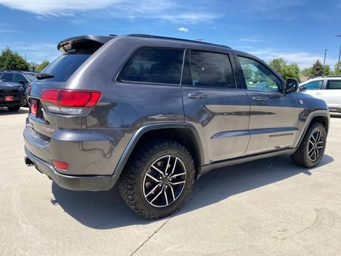 Used 2019 Jeep Grand Cherokee Trailhawk AWD/4WD image 5