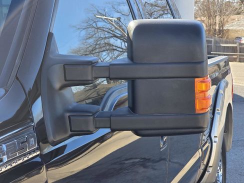 Used 2014 Ford F250 Lariat w/ Lariat Interior Package image 45