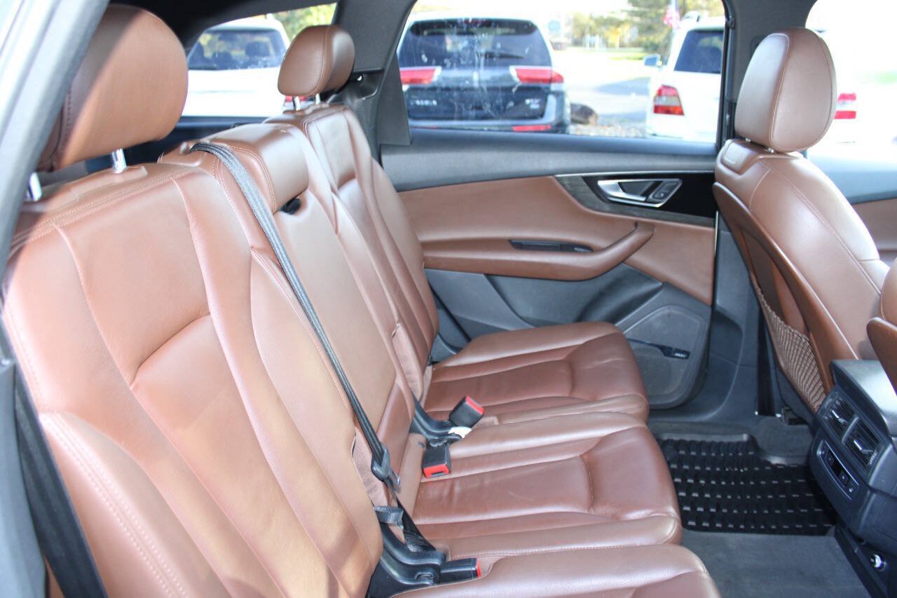 Used 2019 Audi Q7 3.0T Premium Plus AWD/4WD image 19