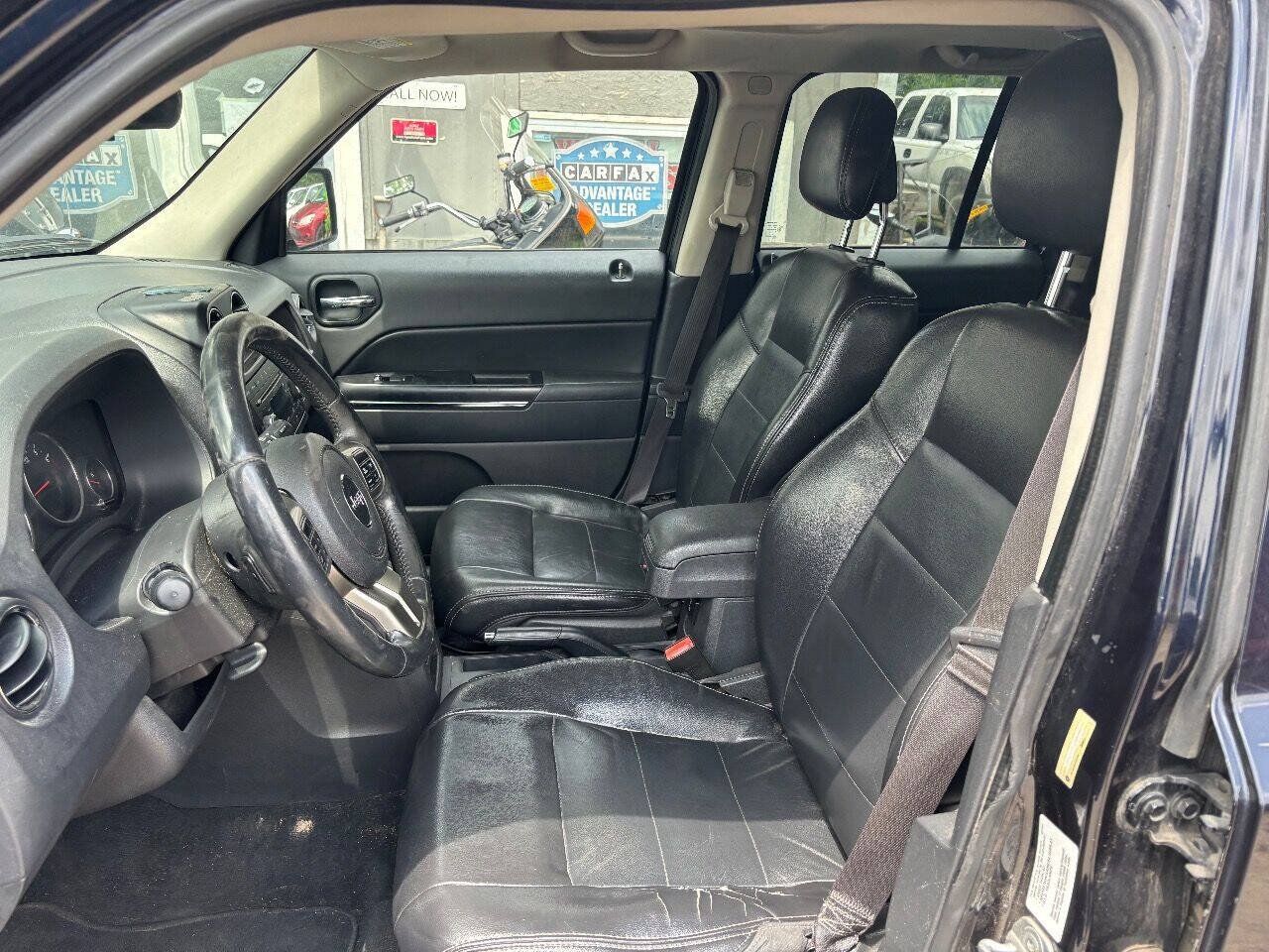 Used 2011 Jeep Patriot Latitude w/ Sun/Sound Group AWD/4WD image 14