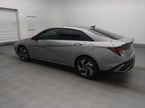 Used 2025 Hyundai Elantra Sport FWD image 3