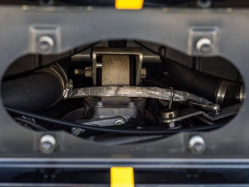 Used 2006 Ford GT image 97