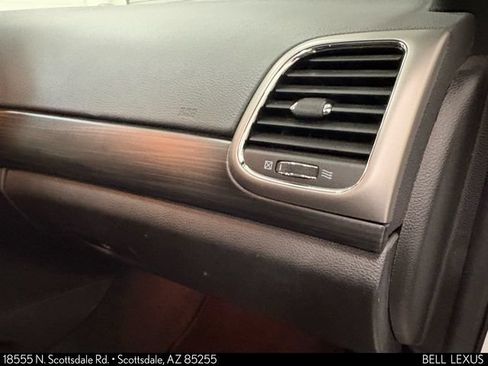 Used 2022 Jeep Grand Cherokee Laredo X RWD image 28