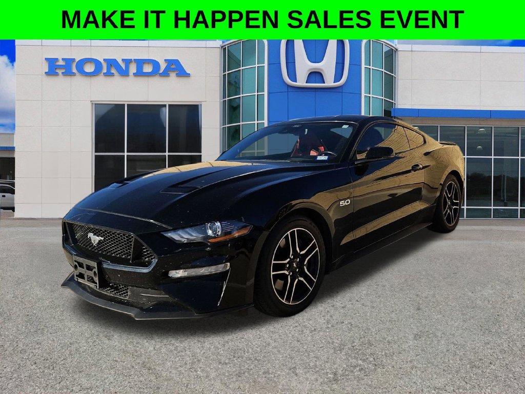 Used 2022 Ford Mustang GT RWD image 2