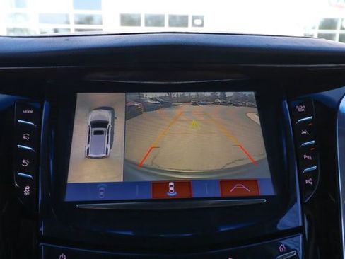 Used 2019 Cadillac Escalade Luxury image 8