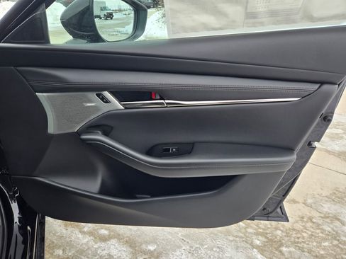 New 2026 MAZDA MAZDA3 Hatchback w/Premium Plus Pkg image 6