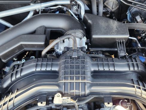 Used 2024 Subaru Crosstrek 2.0i Premium image 20