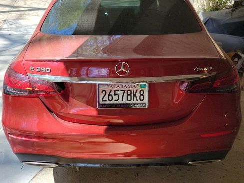 Used 2021 Mercedes-Benz E 350 4MATIC Sedan image 4