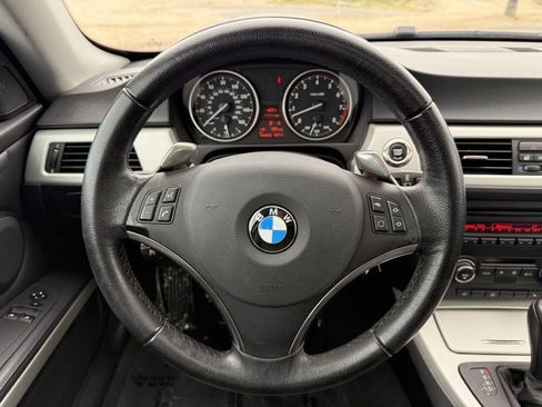 Used 2008 BMW 335i Coupe w/ Sport Pkg image 12