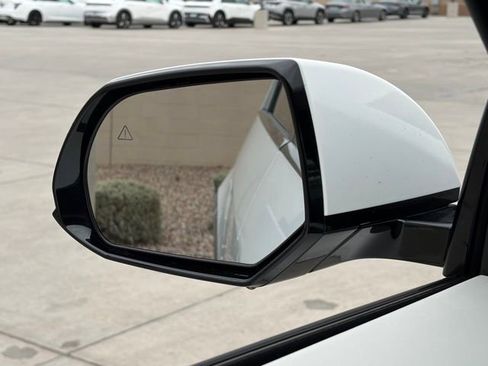 Used 2025 Hyundai Ioniq 5 Limited image 10