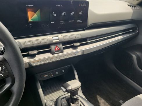 Used 2025 Kia K4 FWD image 27