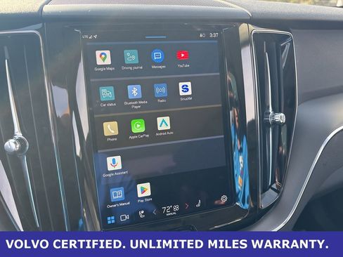 Certified 2025 Volvo XC60 B5 Core image 21