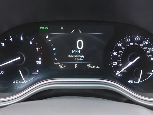 Used 2019 Toyota Avalon XLE w/ Moonroof Package FWD image 35