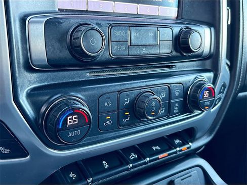 Used 2018 GMC Sierra 1500 SLT image 15