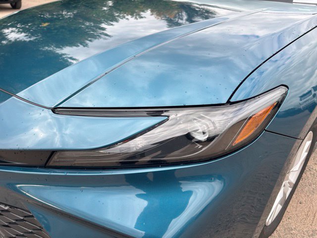 Used 2025 Toyota Camry LE FWD image 7