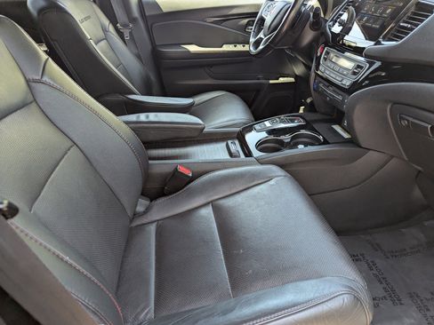 Used 2022 Honda Pilot Black Edition image 10