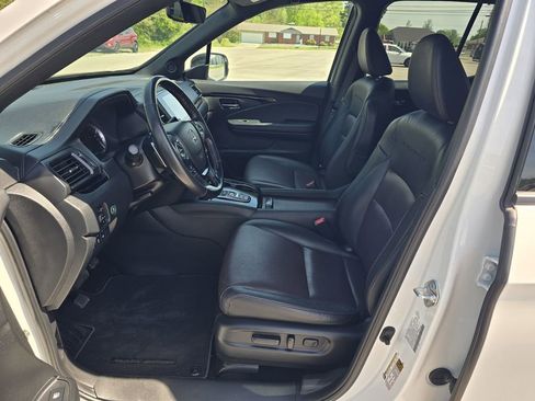 Used 2023 Honda Ridgeline Black Edition image 14