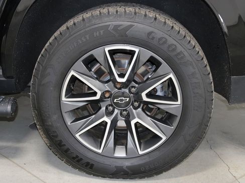 Used 2022 Chevrolet Tahoe Z71 image 18