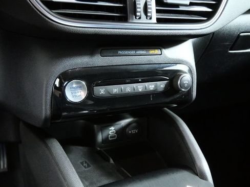 Certified 2024 Ford Escape Platinum AWD/4WD image 19