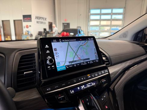 Used 2025 Honda Odyssey Elite image 21